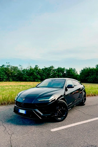 EUROPE RENTAL CAR - Noleggio senza conducente - auto sportive - Lamborghini Urus